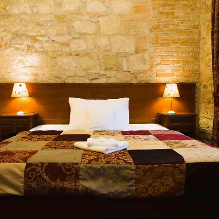 Rous Hotel 4*